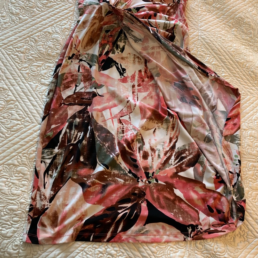 🍀 10 for $25.00 floral dress - Picture 2 of 8